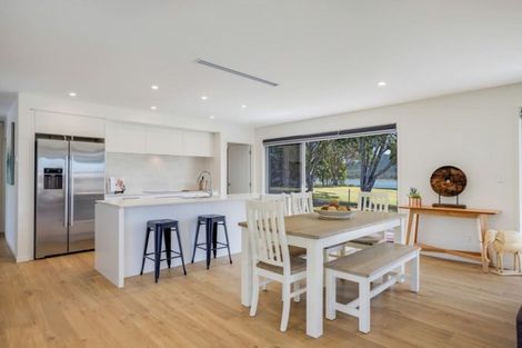 Photo of property in 71 Tangiteroria Lane, Pauanui, Hikuai, 3579