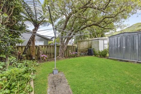 Photo of property in 11b Thurleigh Grove, Karori, Wellington, 6012