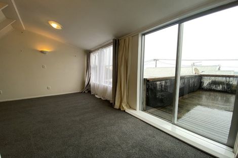 Photo of property in 37 Moa Point Road, Moa Point, Wellington, 6022
