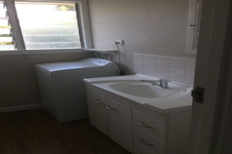 Photo of property in 77 Birdwood Avenue, Papatoetoe, Auckland, 2025