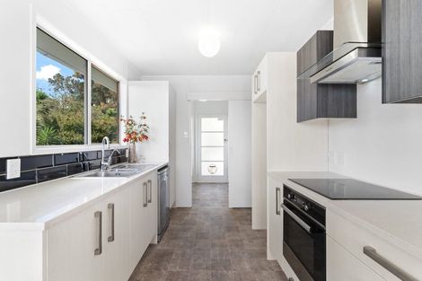 Photo of property in 2/1 Cantina Avenue, Bayview, Auckland, 0629