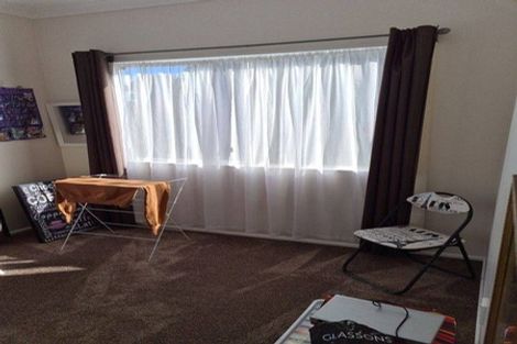 Photo of property in 71j Randwick Crescent, Moera, Lower Hutt, 5010