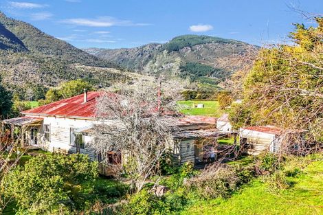 Photo of property in 230 Loop Road, East Takaka, Takaka, 7183