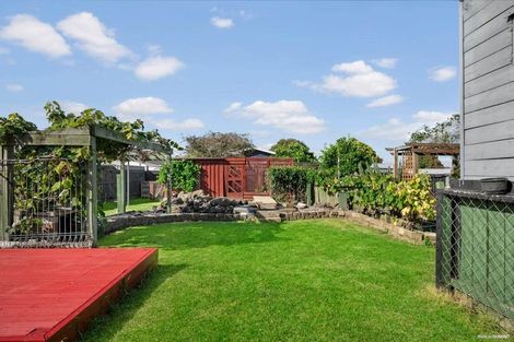 Photo of property in 64 Hyperion Drive, Randwick Park, Auckland, 2105