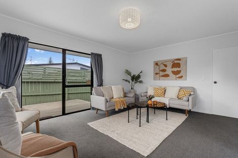 Photo of property in 2/935 Cameron Road, Gate Pa, Tauranga, 3112