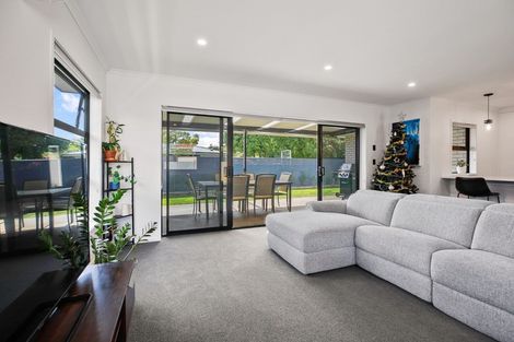 Photo of property in 8a Portal Crescent, Beerescourt, Hamilton, 3200