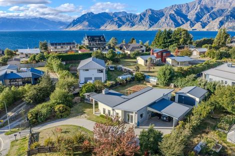 Photo of property in 7 Ellie Place, Lake Hawea, Wanaka, 9382
