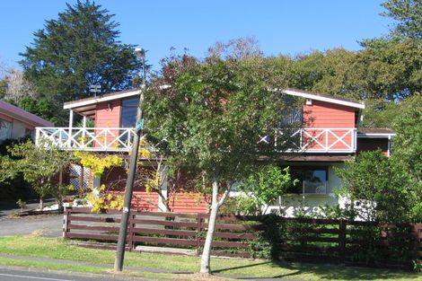Photo of property in 8 Murvale Drive, Bucklands Beach, Auckland, 2014
