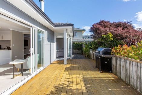 Photo of property in 49 Golf Road, Paraparaumu Beach, Paraparaumu, 5032