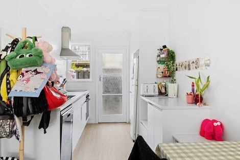 Photo of property in 2/43 Cameron Road, Hamilton East, Hamilton, 3216
