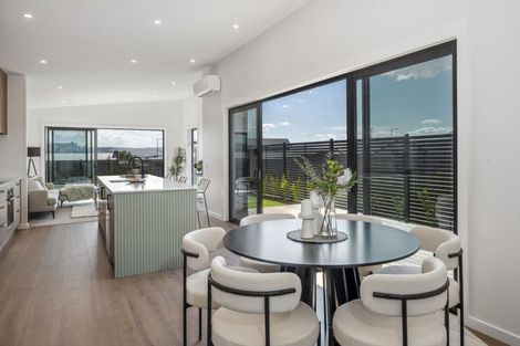 Photo of property in 6 Uta Lane, Wharewaka, Taupo, 3330