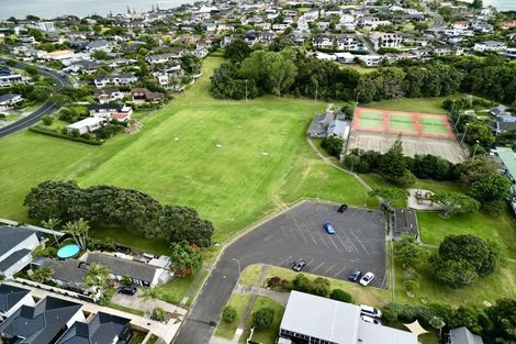 Photo of property in 6c Jern Place, Eastern Beach, Auckland, 2012