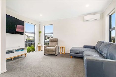 Photo of property in 77 Union Drive, Papamoa, 3118