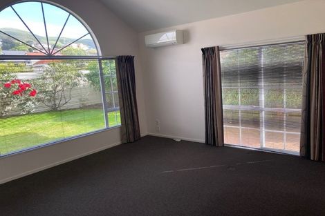 Photo of property in 143 Westchester Drive, Churton Park, Wellington, 6037