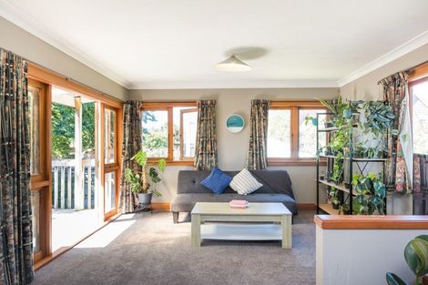 Photo of property in 28 Karina Terrace, Roslyn, Palmerston North, 4414