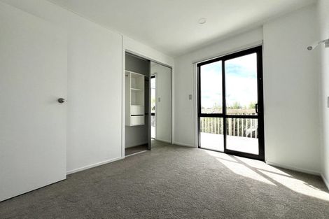 Photo of property in 2/612 Beach Road, Browns Bay, Auckland, 0630