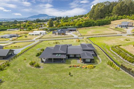Photo of property in 16 Lochinvar Lane, Acacia Bay, Taupo, 3385