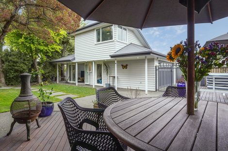 Photo of property in 222 Edgeware Road, Edgeware, Christchurch, 8013