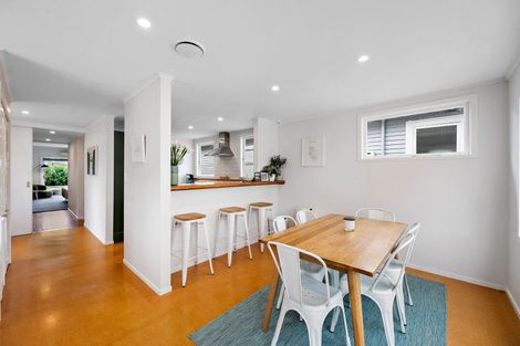 Photo of property in 39 Tuatoru Street, Eastbourne, Lower Hutt, 5013
