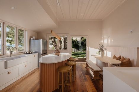 Photo of property in 5 Denholm Road, Hospital Hill, Napier, 4110