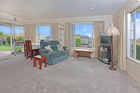 Photo of property in 5 Somerton Rise, Henderson, Auckland, 0612