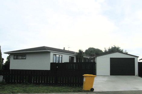 Photo of property in 17 Spackman Crescent, Paraparaumu, 5032