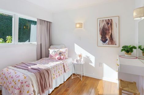 Photo of property in 58 Winara Avenue, Waikanae, 5036