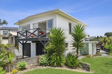 Photo of property in 4 Shearer Drive, Oakura, 4314