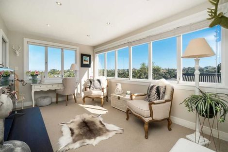 Photo of property in 41 Seaview Avenue, Northcote, Auckland, 0627