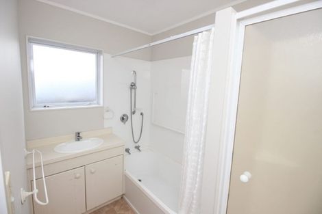 Photo of property in 130m Lakeside Drive, Orewa, 0931