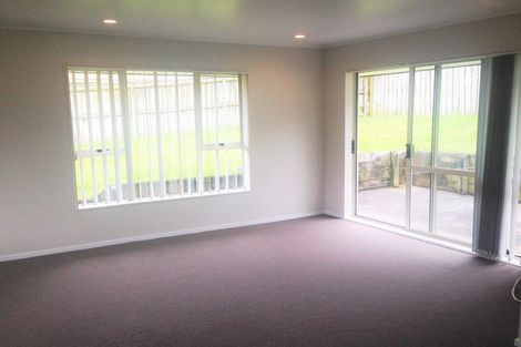 Photo of property in 17 Cretian Crescent, Henderson, Auckland, 0612