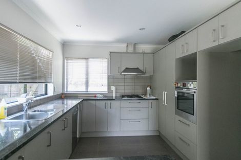 Photo of property in 94 San Marino Drive West, Henderson, Auckland, 0612