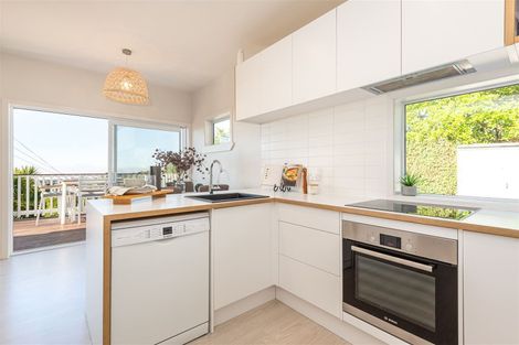 Photo of property in 182 Mount Pleasant Road, Mount Pleasant, Christchurch, 8081