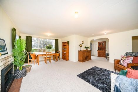 Photo of property in 24 Oaklea Avenue, Marton, 4710