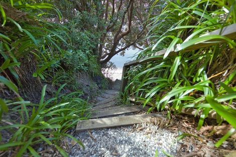 Photo of property in 7a Torkar Road, Clarks Beach, 2122