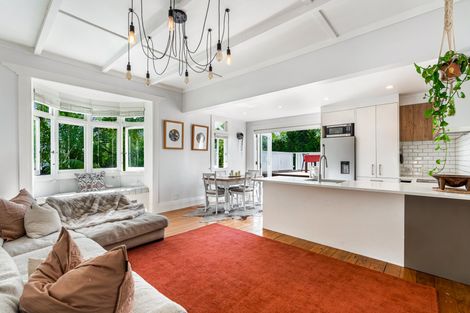 Photo of property in 61 Miro Street, New Lynn, Auckland, 0600