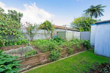 Photo of property in 22 Russell Street, Westport, 7825