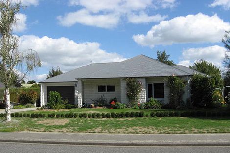 Photo of property in 34 Oakden Drive, Darfield, 7510