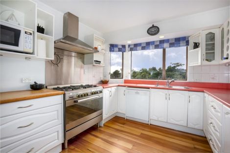 Photo of property in 10 Kowhai Street, Tawa, Wellington, 5028