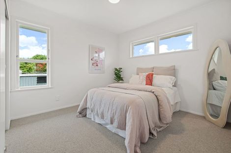 Photo of property in 42 Ray Small Drive, Pahurehure, Papakura, 2113