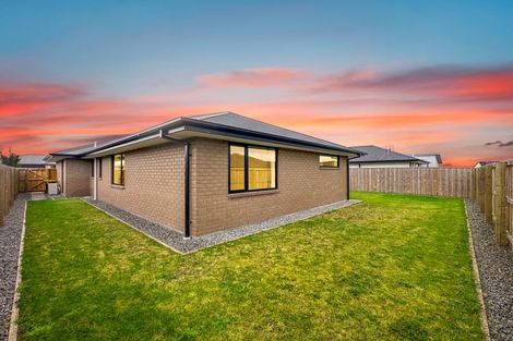 Photo of property in 16 Mehrtens Crescent, Woodend, 7610