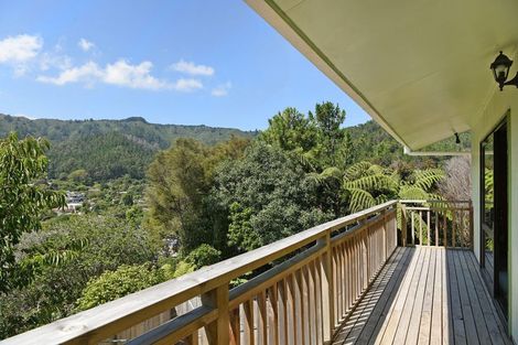Photo of property in 43 August Street, Stokes Valley, Lower Hutt, 5019