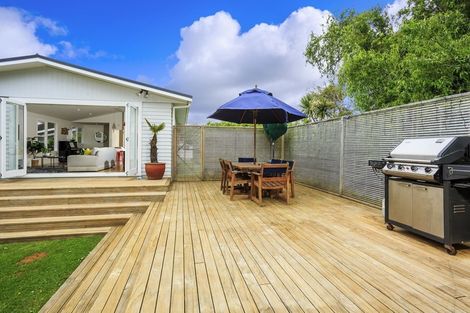 Photo of property in 34 Sylvia Road, Hillcrest, Auckland, 0627