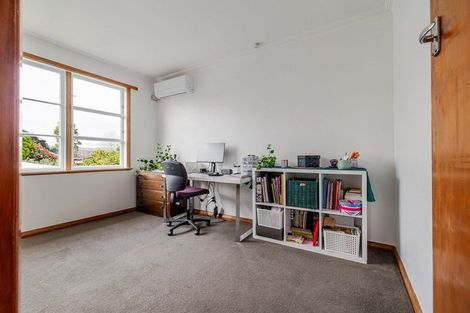 Photo of property in 27 Sheffield Street, Awapuni, Palmerston North, 4412