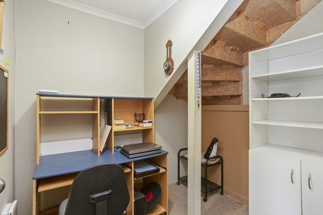 Photo of property in 18 Secoia Crescent, Mangere, Auckland, 2022