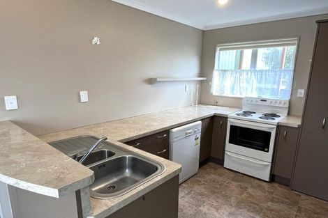 Photo of property in 44 Kaimanawa Street, Kelvin Grove, Palmerston North, 4414