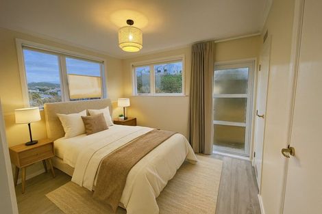 Photo of property in 12 Mataroa Avenue, Northland, Wellington, 6012