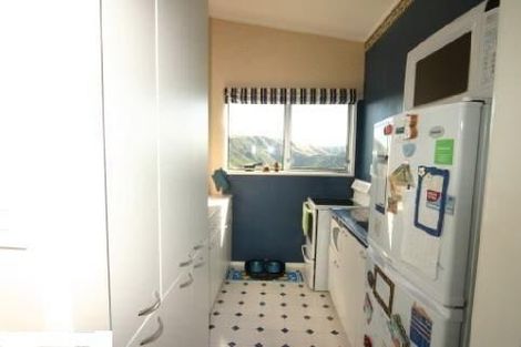 Photo of property in 30a Huntingdon Street, Northland, Wellington, 6012