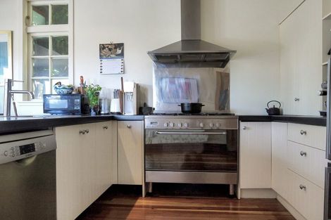 Photo of property in 33 Reuben Avenue, Brooklyn, Wellington, 6021