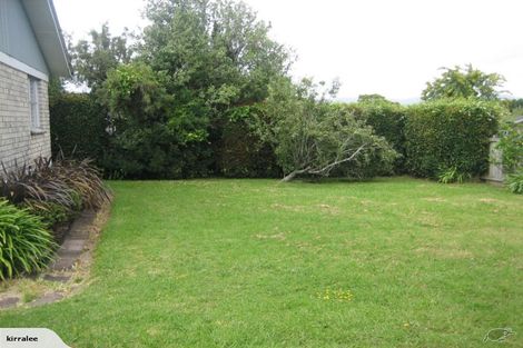 Photo of property in 3/200 Te Atatu Road, Te Atatu South, Auckland, 0610